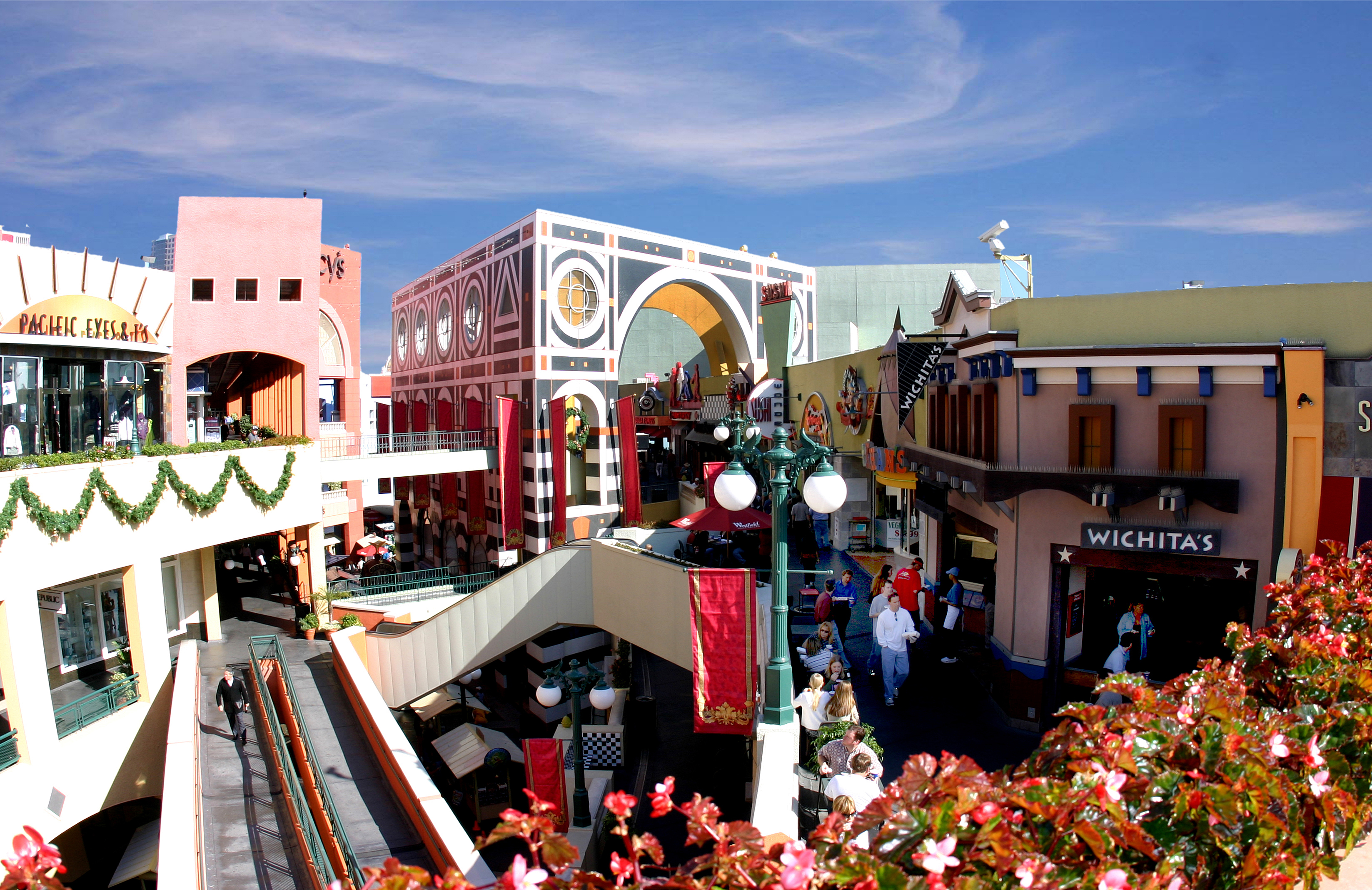 downtown-horton-plaza-shopping-mall-courtesy-joanne-dibona-sandiego-org