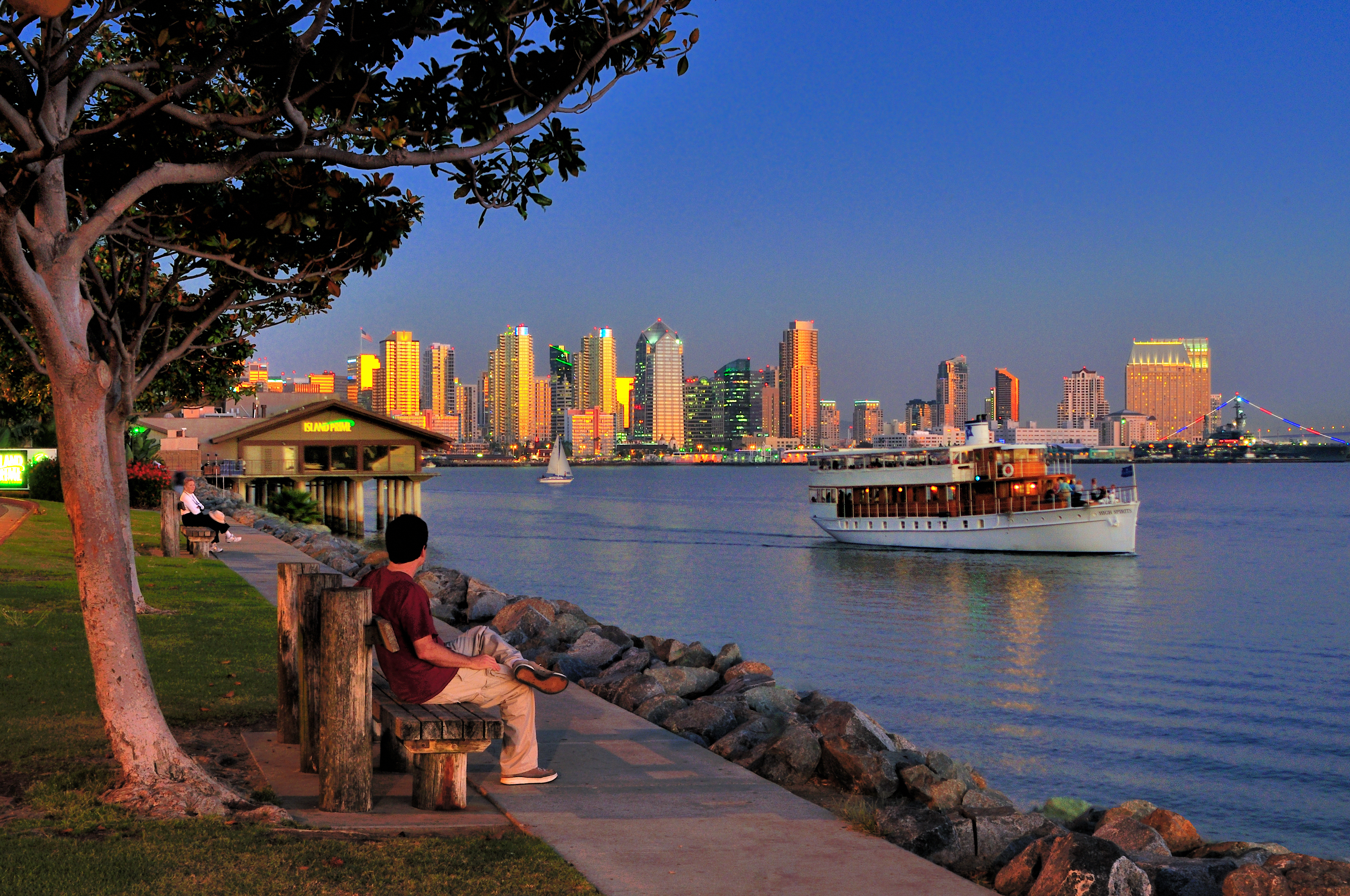 harbor-island-at-twilight-courtesy-brett-shoaf-artistic-visuals