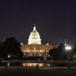 La Casa Blanca de noche.